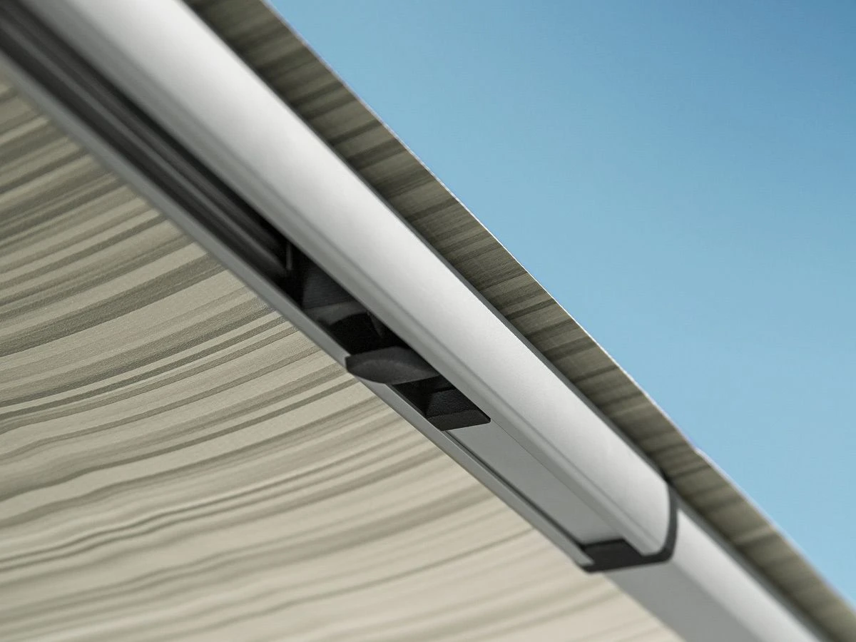 Thule Omnistor 1200 230 Mystic Grey Zakluifel 6 Thule Omnistor 1200 230 Mystic Grey Zakluifel - Afbeelding 4